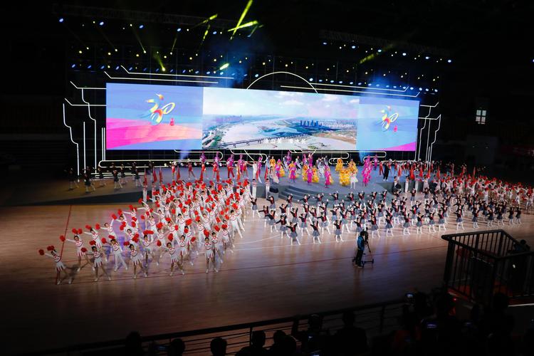 并不是一朝 并不是一朝